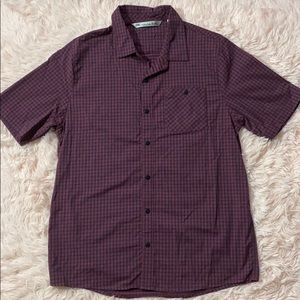 Travis Mathew Button down Collared Shirt